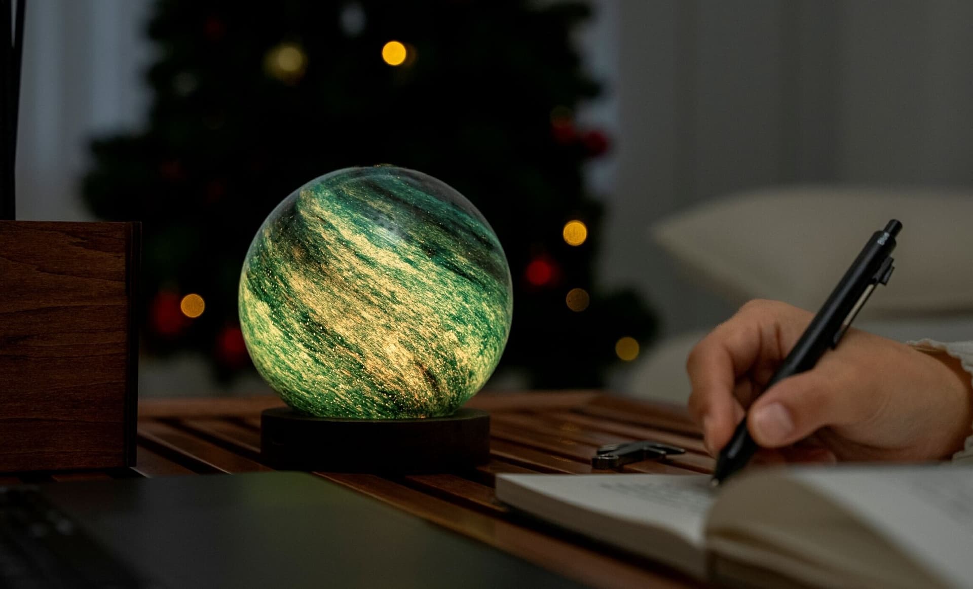 GINGKO Смарт лампа “AstraGlass“ звезден океан – размер L