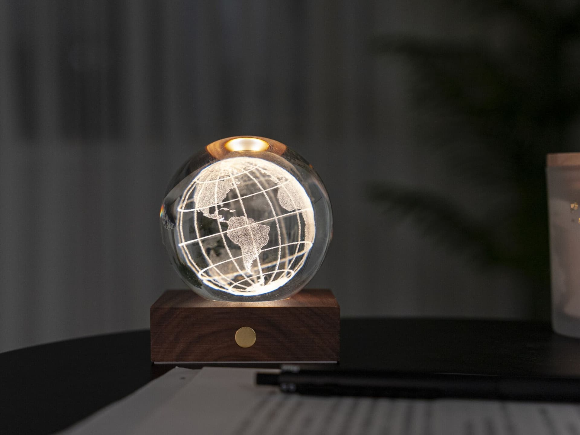 GINGKO 3D Смарт лампа “Amber Crystal“ – Глобус