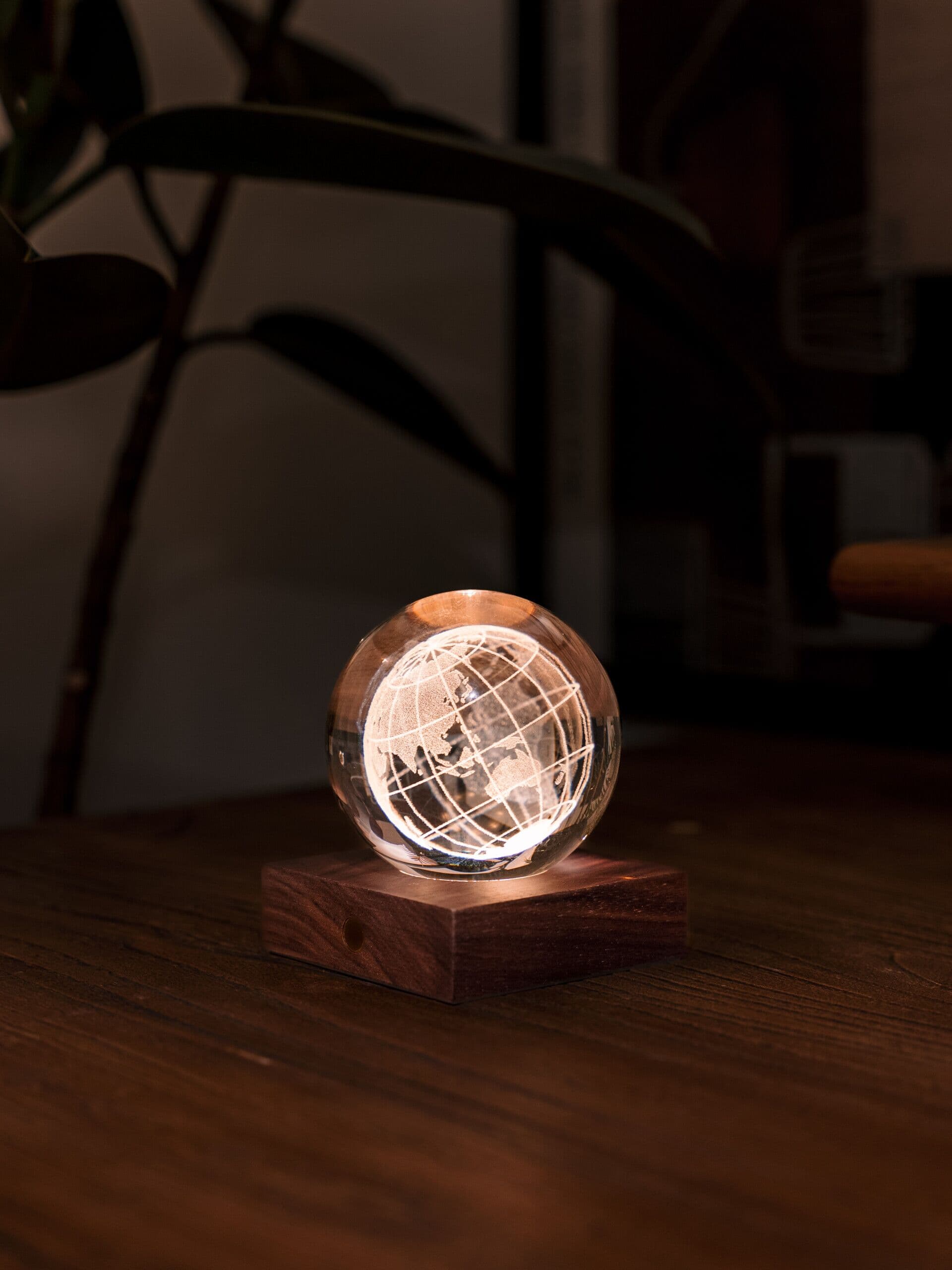 GINGKO 3D Смарт лампа “Amber Crystal“ – Глобус