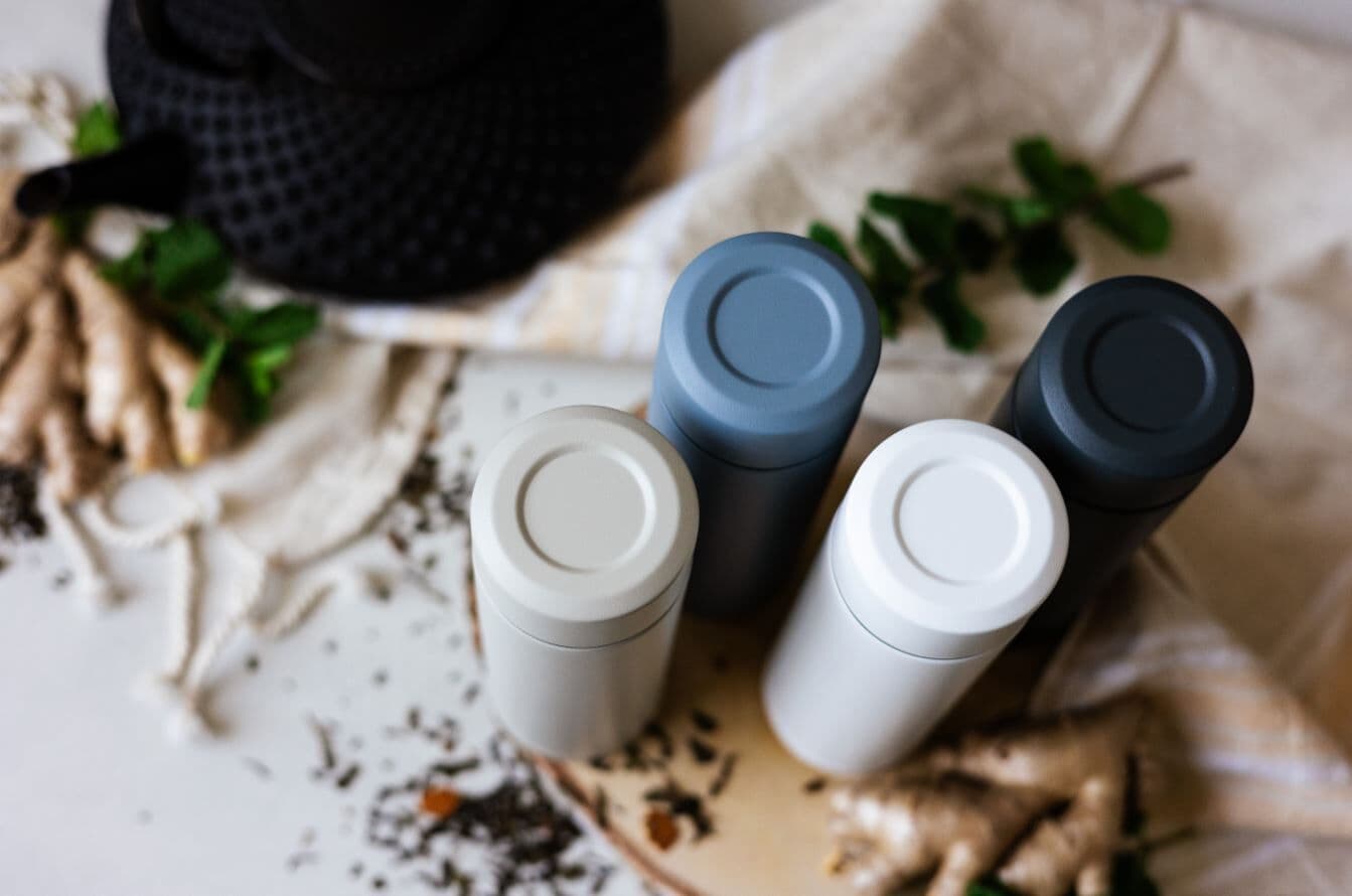 KYOCERA Двустенен термос с вакуумна изолация “Slim“ – 300 мл. – тъмно сив