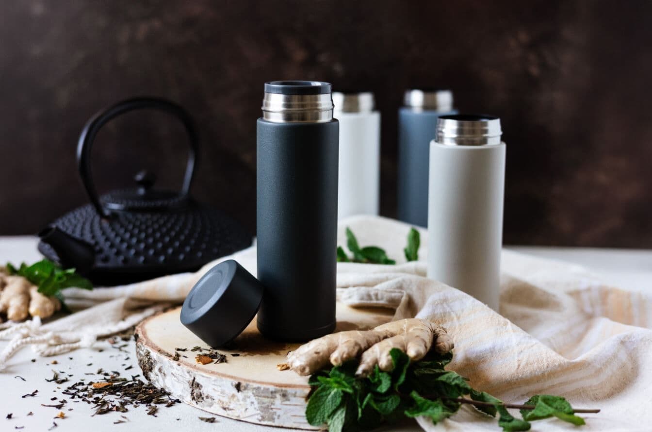 KYOCERA Двустенен термос с вакуумна изолация “Slim“ – 300 мл. – бежов