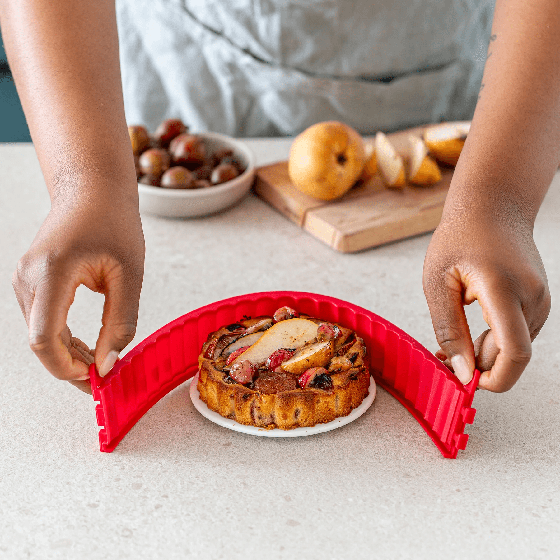 COOX Кръгла форма за тарт,киш или пай с порцеланова основа – Ø 12 см. – червена