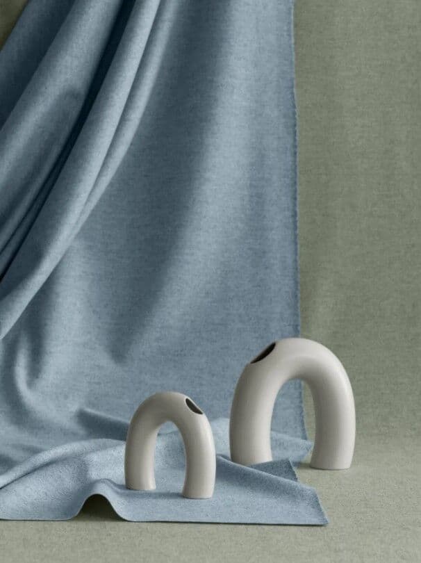 BLOMUS Ваза KAGETSU, размер S – цвят светло сив (Micro Chip)