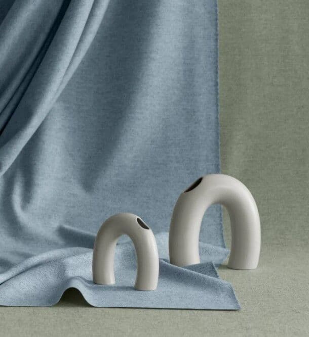 BLOMUS Ваза KAGETSU, размер M – цвят светло сив (Micro Chip)