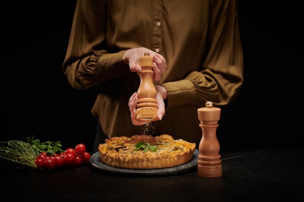 COLE & MASON Комплект мелнички за сол и пипер “LONDON“ - 18 см. - цвят натурален - с механизъм за прецизност — снимка 4