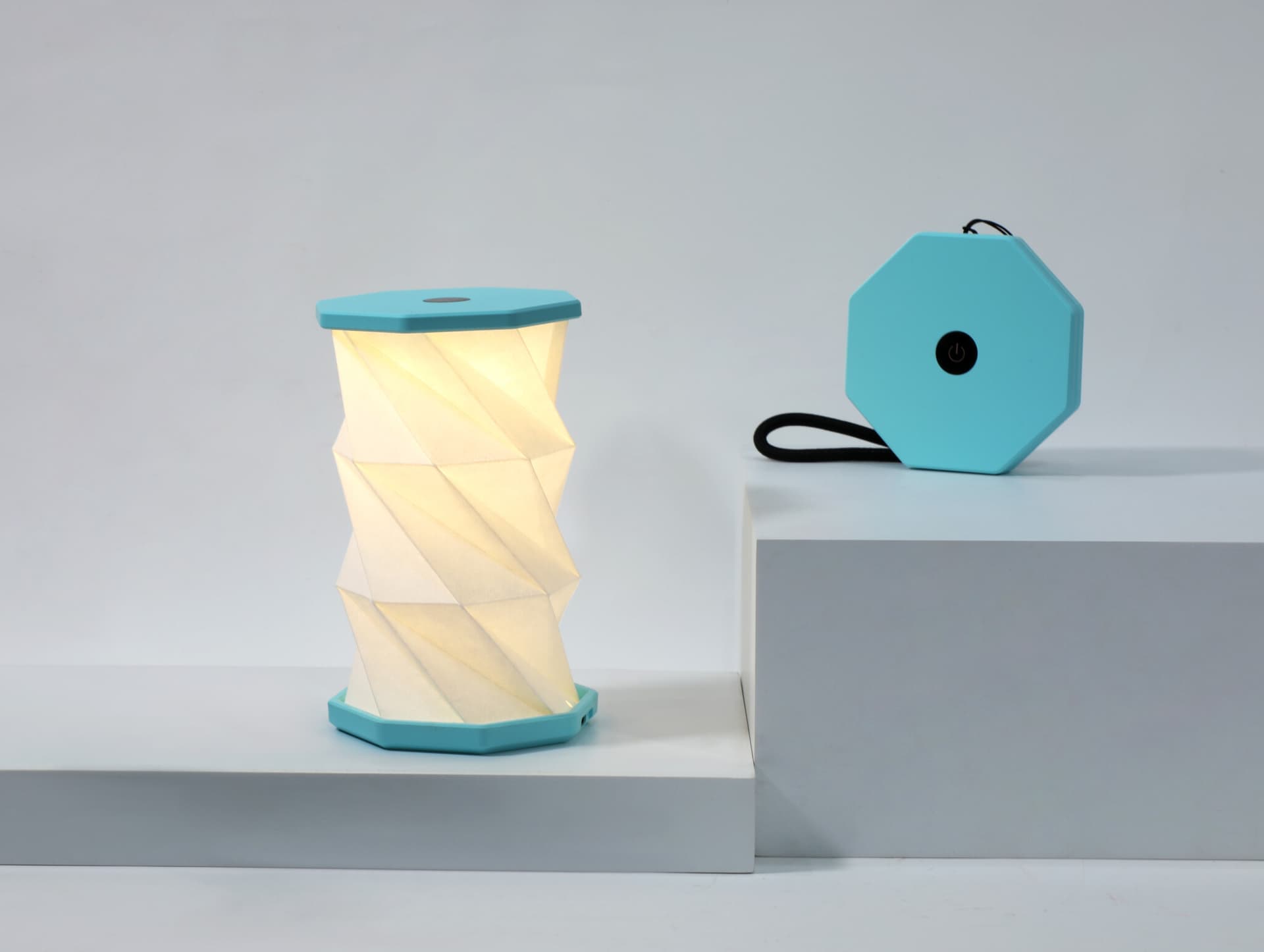 GINGKO Сгъваема смарт лампа “Mini Twist Hexagon“ - цвят син