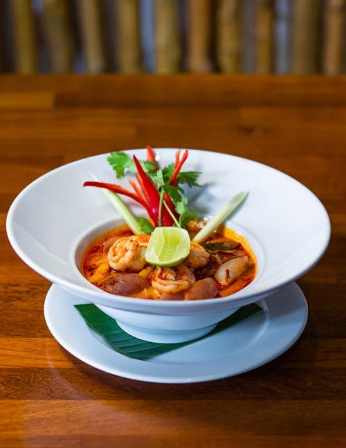 Tom Yum Goong – тайландската кисело-люта супа със скариди