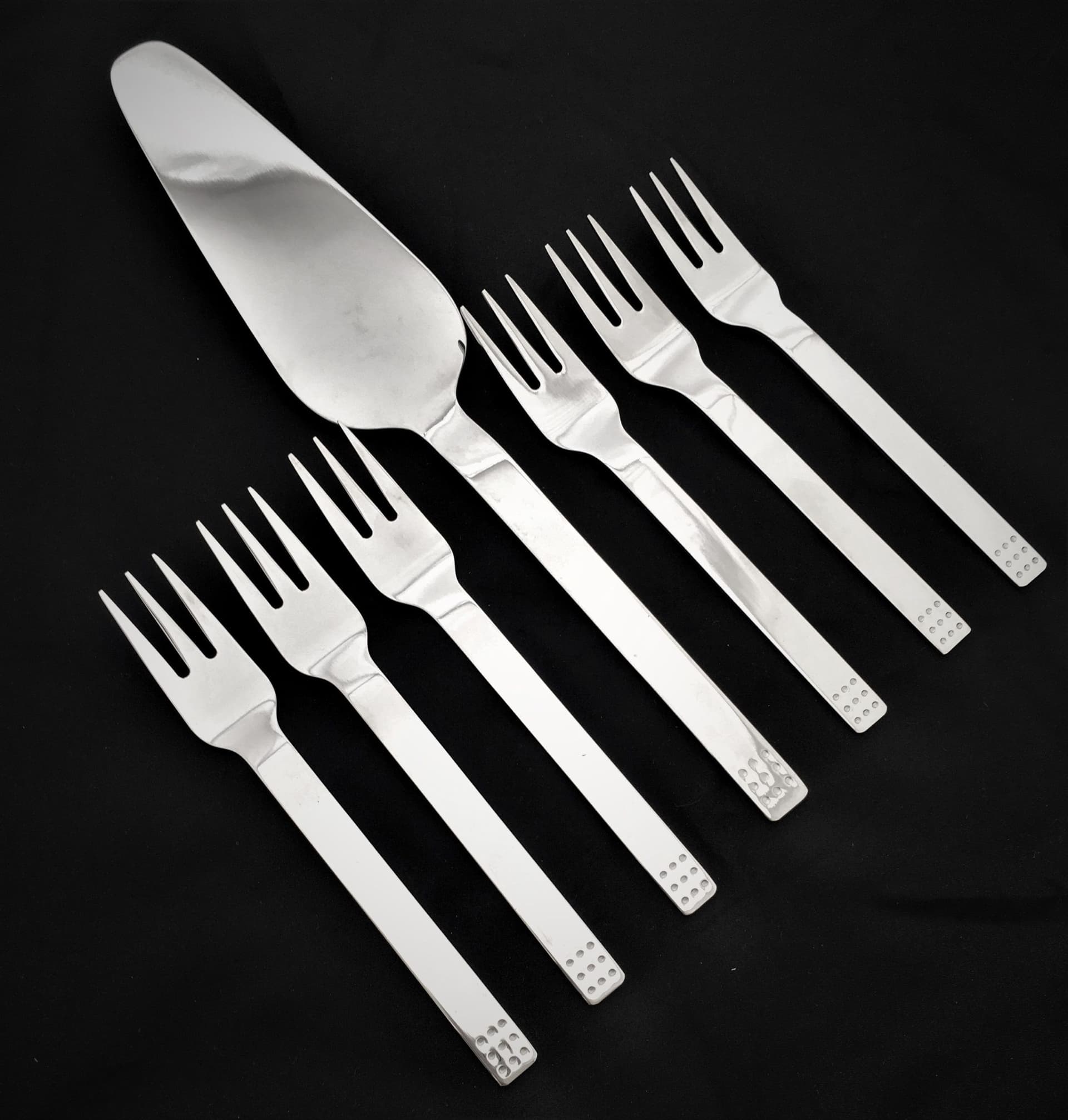 HERDMAR Комплект прибори за торта “DOMINO“- 7 части