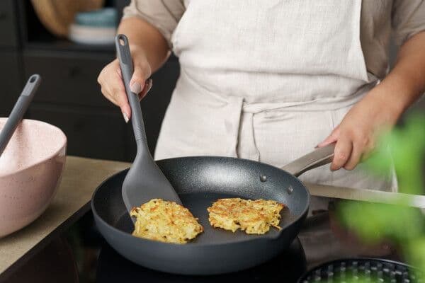 ZYLISS Шпатула за обръщане – сива