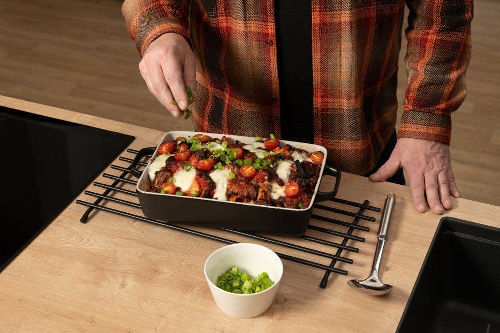 MAKU Керамична тава с дръжки – черна  3 л, 36,5 х 21 см.