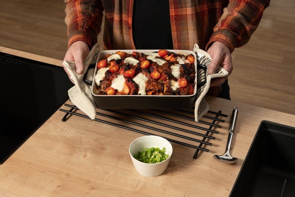 MAKU Керамична тава с дръжки – черна  3 л, 36,5 х 21 см.