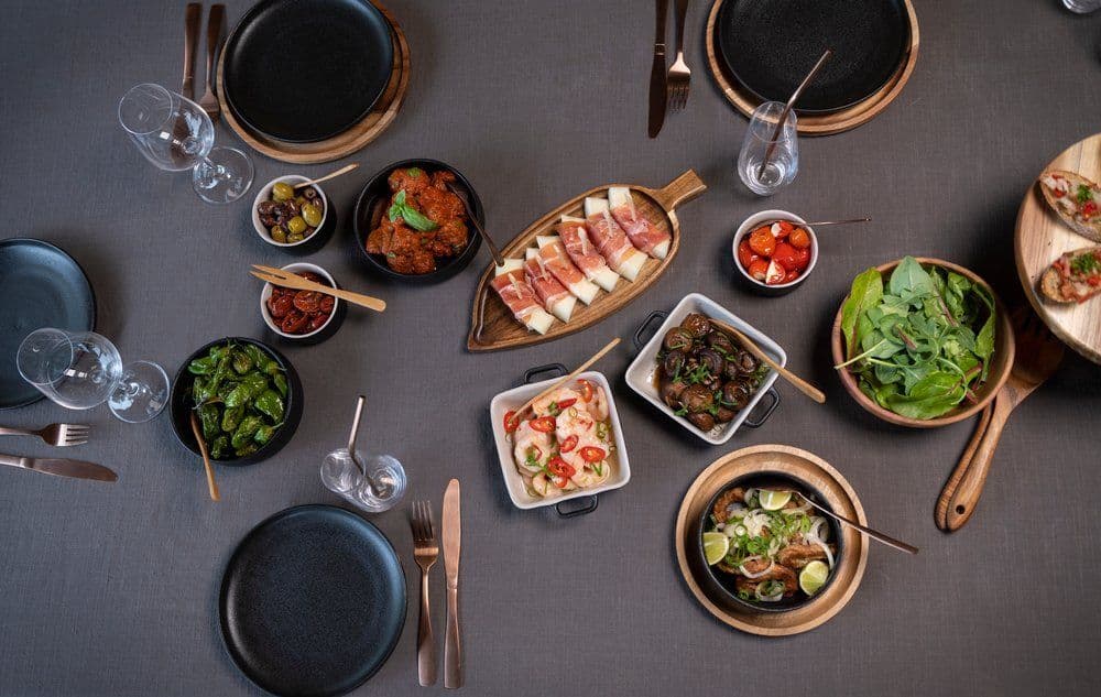 MAKU Основна чиния Robuste 2 бр. Ø 21 см. – черен мат с повърхност стил чугун