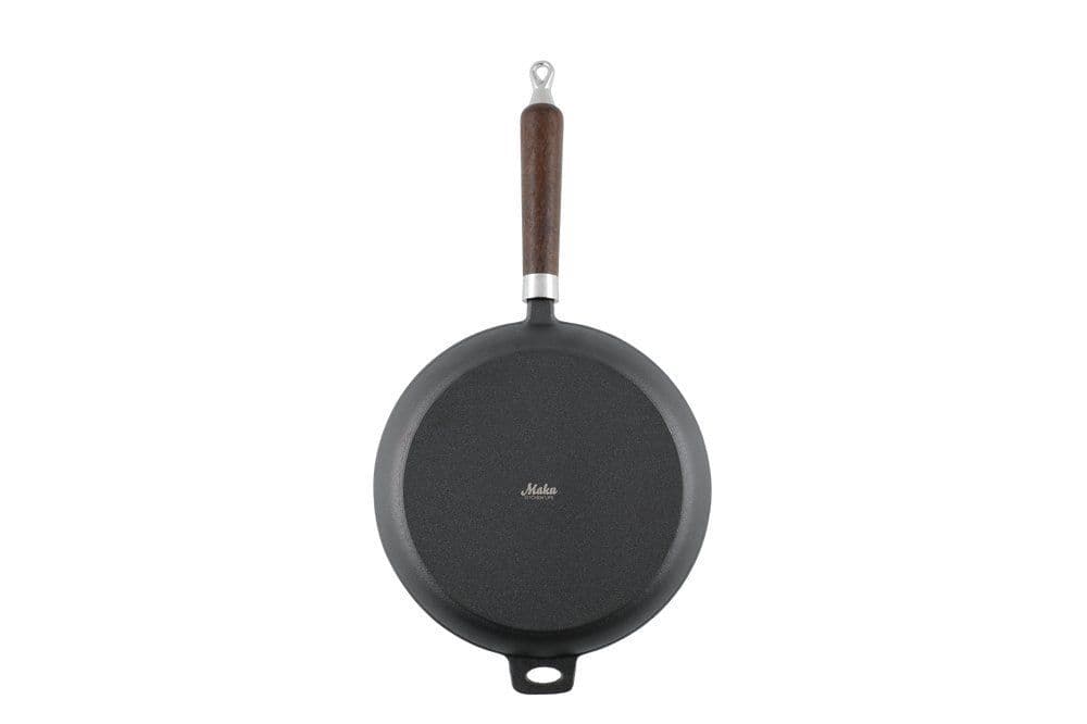 MAKU Чугунен тиган с дървена дръжка – Ø24 см.