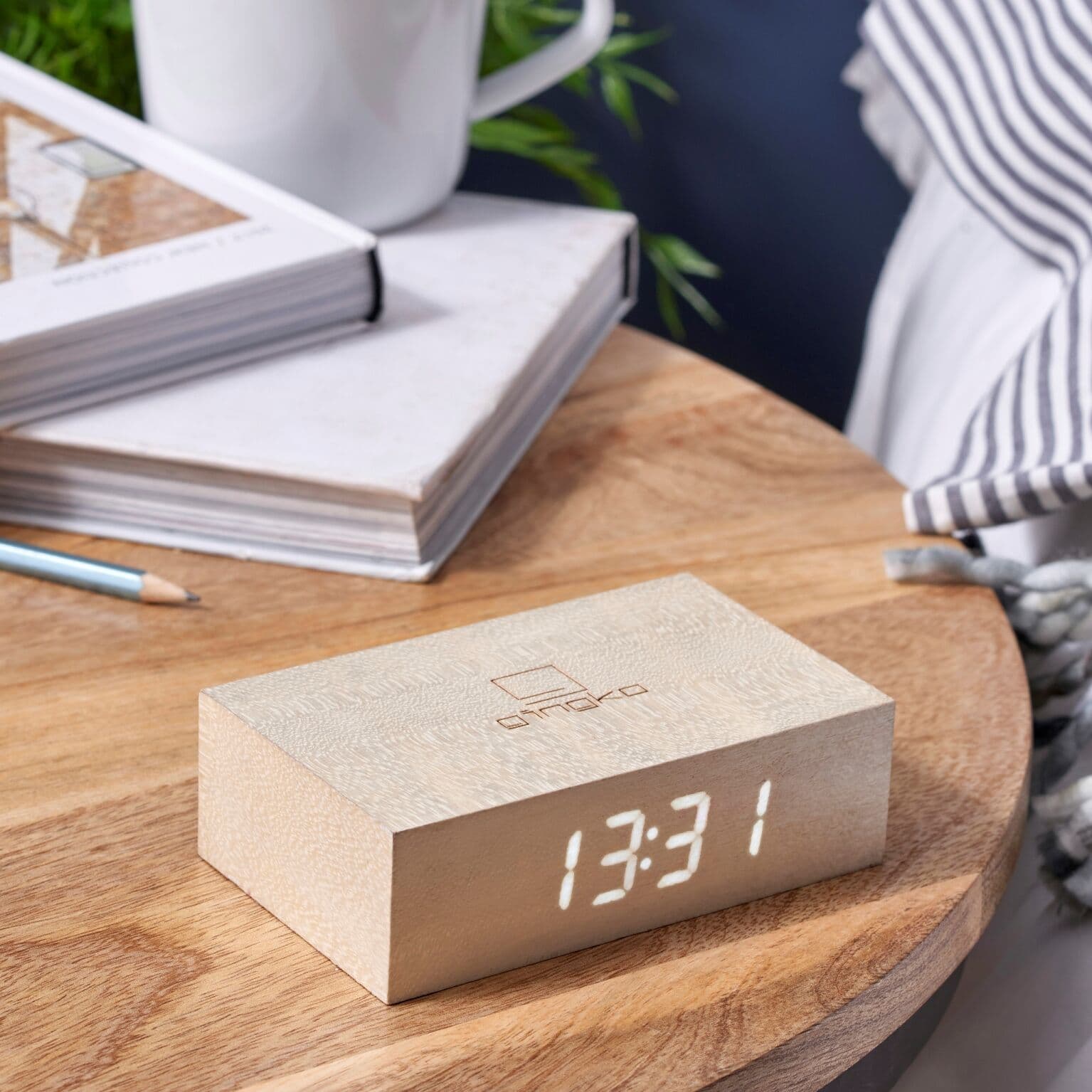 GINGKO Часовник/будилник “Flip Cilck Clock“ – бял клен