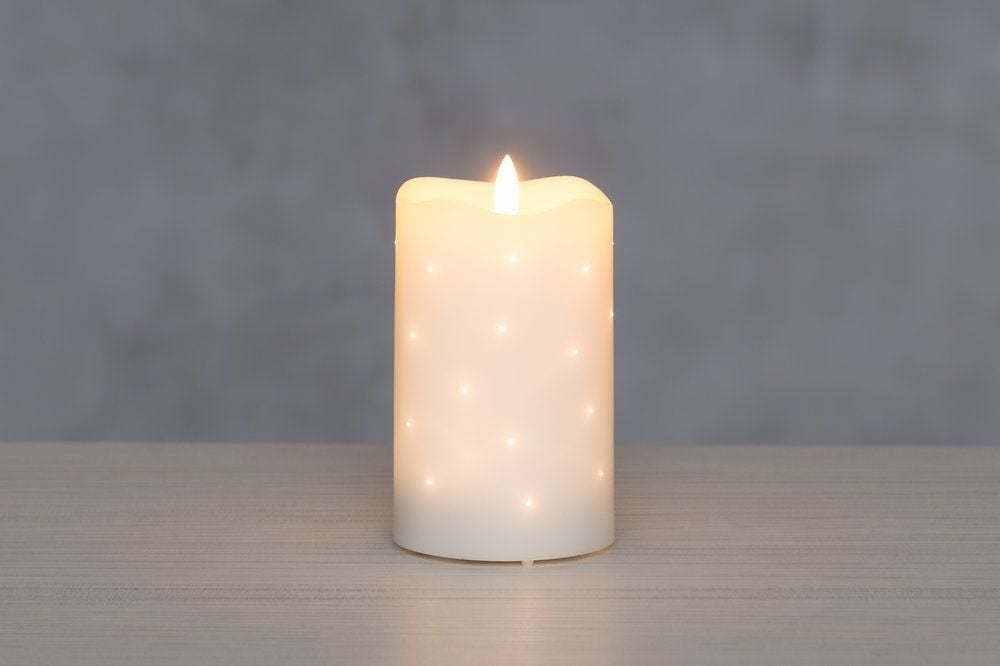 FINNLUMOR Восъчна LED свещ с 3D пламък - бяла - 13 см.