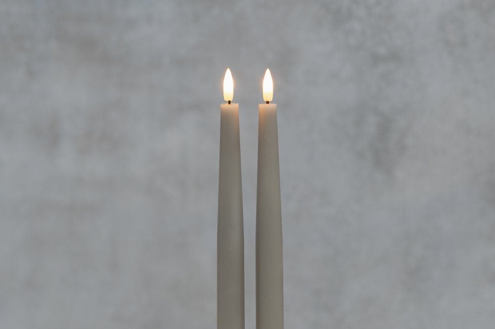 FINNLUMOR LED свещи с 3D пламък 2 бр. - сиви