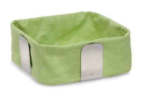 <p><span style="font-size: medium;"><strong>Панер за хляб DESA - L размер </strong></span>
<li><strong>Височина:</strong> 10.5 см
<li><strong>Размер:</strong> 25.5 х 25.5 см
<li><strong>Материал:</strong> матирана неръждаема стомана, плат
<li><strong>Цвят: </strong>зелен
<li><strong>Производител:</strong> BLOMUS, Германия <p><em><strong>DESIGN: Flöz Design</strong></em></p><br />Марка: BLOMUS <br />Модел: BLOMUS 63457<br />Доставка: 2-4 работни дни<br />Гаранция: 2 години