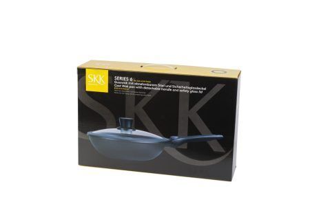<p><strong style="font-size: large;">SKK Индукционен тиган WOK с мобилна дръжка и капак</strong><br />• <strong>Материал:</strong> Ръчно лят алуминий с вградена стоманена вложка в дъното<br />• <strong>Покритие: Ново поколение </strong><span>незалепващо покритие на швейцарската марка <strong>ILAG </strong></span><span><br /></span>• <strong>Капак: </strong>стъкло и силиконов пръстен<br />• <strong>Диаметър:</strong> Ø 30 см<br />• <strong>Височина:</strong> 8,5 см<br />• <strong>Дръжка:</strong> мобилна / сваляща се/  <br />• <strong>Производител: SKK / Германия</strong><br /><strong>• Подходящ за: </strong></p>
<p><img src="{{media url="/file_12.jpg"}}" alt="" width="300" /></p><br />Марка: SKK <br />Модел: SKK 14976<br />Доставка: 2-4 работни дни<br />Гаранция: 2 години
