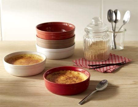 <p><strong>EMILE HENRY Комплект 2 броя керамични купички за крем брюле "2 CRÈME BRÛLÉES RAMEKINS SET"<br />• В комплекта: </strong>2 бр купички<br />• <strong>Ръчно изработени от 100% естествени материали<br />• Устойчиви на температури: </strong>- 20º С до + 270º С<strong><br />• Равномерно разпределение на топлината<br />• Задържат топлината на ястието по-дълго от обикновените съдове<br />• Висока устойчивост на надраскване <br /></strong>• <strong>Материал:  <span style="color: #ff0000;">HR® Ceramic (High Resistance) <span style="color: #000000;">/</span></span></strong><span style="color: #ff0000;"><span style="color: #000000;"> Високо устойчива керамика</span></span><strong><span style="color: #ff0000;"><span style="color: #000000;"> / </span><br /><span style="color: #000000;">• Без съдържание на олово, кадмий и никел</span><br /><span style="color: #000000;">• Размери:  </span></span></strong><span style="color: #ff0000;"><span style="color: #000000;">Ø 12 см </span></span><span style="color: #ff0000;"><span style="color: #000000;"> х 3 см (h)<br /></span></span><span style="color: #ff0000;"><span style="color: #000000;">• <strong>Вместимост:</strong> 0,25 литра</span><br /><span style="color: #000000;"><strong>• Тегло: </strong>0,45 кг</span><br /><span style="color: #000000;">• <strong>Цвят: </strong>сиво-бежов</span><br /><span style="color: #000000;">• <strong>Подходяща за: </strong>фурна / микровълнова фурна / фризер / съдомиялна машина</span><br /><strong><span style="color: #000000;">Производител: EMILE HENRY / Франция</span></strong></span></p><br />Марка: Emile Henry <br />Модел: EH 4013-95<br />Доставка: 2-4 работни дни<br />Гаранция: 2 години
