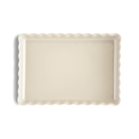 <p><strong>EMILE HENRY Керамична провоъгълна форма за тарт "DEEP RECTANGULAR TART DISH " </strong><br />• <strong>Ръчно изработена от 100% естествени материали<br />• Устойчива на температури: </strong>- 20º С до + 270º С<strong><br />• Равномерно разпределение на топлината<br />• Задържа топлината на ястието по-дълго от обикновените съдове<br />• Висока устойчивост на надраскване <br /></strong>• <strong>Материал:  <span style="color: #ff0000;">HR® Ceramic (High Resistance) <span style="color: #000000;">/ </span></span></strong><span style="color: #ff0000;"><span style="color: #000000;">Високо устойчива керамика</span></span><strong><span style="color: #ff0000;"><span style="color: #000000;"> / </span><br />• <span style="color: #000000;">Без съдържание на олово, кадмий и никел</span><br /><span style="color: #000000;">• Външен размер вкл.дръжките: </span></span></strong><span style="color: #ff0000;"><span style="color: #000000;">33,5 х 24 х 5 см</span></span><span style="color: #ff0000;"><br /><strong><span style="color: #000000;">• Вътрешен размер: </span></strong><span style="color: #000000;">31,5 х 22 х 4</span><span style="color: #000000;"> см<br /></span></span><span style="color: #ff0000;"><span style="color: #000000;">• <strong>Вместимост:</strong> 1,9 литра</span><br /><span style="color: #000000;"><strong>• Тегло: </strong>1,465 кг</span><br /><span style="color: #000000;">• <strong>Цвят: </strong>екрю</span><br /><span style="color: #000000;">• <strong>Подходяща за: </strong>фурна / микровълнова фурна / фризер / съдомиялна машина</span><br /><strong><span style="color: #000000;">Производител: EMILE HENRY / Франция</span></strong></span></p><br />Марка: Emile Henry <br />Модел: EH 6038-02<br />Доставка: 2-4 работни дни<br />Гаранция: 2 години