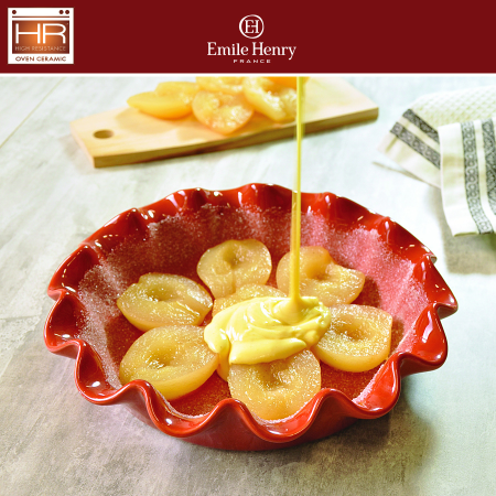<p><strong>EMILE HENRY Керамична форма за пай "RUFFLED PIE DISH"</strong><br />• <strong>Ръчно изработена от 100% естествени материали<br />• Устойчива на температури: </strong>- 20º С до + 270º С<strong><br />• Равномерно разпределение на топлината<br />• Задържа топлината на ястието по-дълго от обикновените съдове<br />• Висока устойчивост на надраскване <br /></strong>• <strong>Материал:  <span style="color: #ff0000;">HR® Ceramic (High Resistance) <span style="color: #000000;">/</span></span></strong><span style="color: #ff0000;"><span style="color: #000000;"> Високо устойчива керамика</span></span><strong><span style="color: #ff0000;"><span style="color: #000000;"> / </span><br /><span style="color: #000000;">• Без съдържание на олово, кадмий и никел</span><br /><span style="color: #000000;">• Размер: </span></span></strong><span style="color: #ff0000;"><span style="color: #000000;">Ø</span></span><span style="color: #ff0000;"><span style="color: #000000;"> </span></span><span style="color: #ff0000;"><span style="color: #000000;">27 см х  6 см (h)<br /></span></span><span style="color: #ff0000;"><span style="color: #000000;">• <strong>Вместимост:</strong> 1 литър</span><br /><span style="color: #000000;"><strong>• Тегло: </strong>1,15 кг</span><br /><span style="color: #000000;">• <strong>Цвят: </strong>червен</span><br /><span style="color: #000000;">• <strong>Подходяща за: </strong>фурна / микровълнова фурна / фризер / съдомиялна машина</span><br /><strong><span style="color: #000000;">Производител: EMILE HENRY / Франция</span></strong></span></p><br />Марка: Emile Henry <br />Модел: EH 6187-34<br />Доставка: 2-4 работни дни<br />Гаранция: 2 години