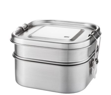 <p><strong><span style="font-size: small;">GEFU Стоманена кутия за храна “ENDURO“ - двойна</span></strong> <br />• <strong>Със силиконово уплътнение на горния контейнер за защита от протичане</strong><br /> • <strong>Два контейнера:</strong> - 800 мл - 1000 мл<br /> • <strong>Размери:</strong> 16,8 х 15,8 х 10 см <br />• <strong>Материал:</strong> неръждаема стомана, пластмаса <br />• <strong>Подходящo за почистване в съдомиялна машина</strong> <br /><strong>Производител: GEFU / Германия</strong></p><br />Марка: GEFU - GERMANY <br />Модел: GEFU 12746<br />Доставка: 2-4 работни дни<br />Гаранция: 2 години