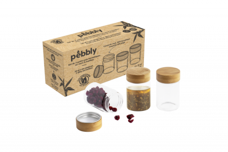 <p><strong>PEBBLY Сет от 3 бр. стъклени канистери за съхранение с бамбуков капак - 75 мл.</strong><br /><strong>• Материал:</strong><span> стъкло, бамбук, силикон</span><br /><strong>• Вместимост: </strong>75<span> мл.</span><br /><strong>• Размер на бурканче: </strong>Ø 4,7 х 7,5 см.<strong><br /></strong><strong><strong><strong>• Капакът не е подходящ за съдомиялна машина</strong></strong><br /></strong><strong>Производител: PEBBLY / Франция</strong></p><br />Марка: PEBBLY <br />Модел: PEBBLY PKV030<br />Доставка: 2-4 работни дни<br />Гаранция: 2 години