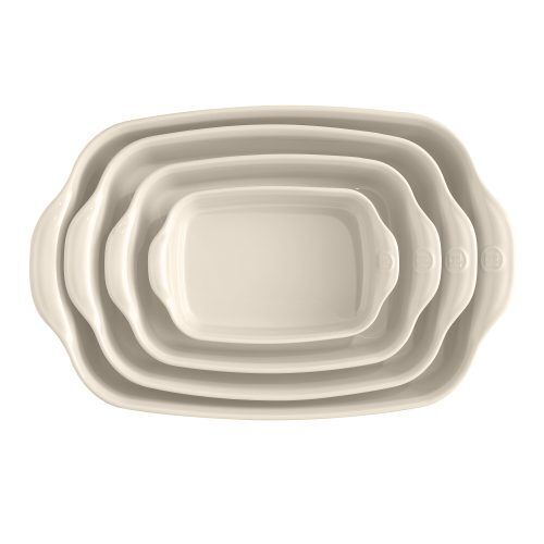 <p><strong>EMILE HENRY Керамична провоъгълна тава за печене "RECTANGULAR OVEN DISH"</strong><br />• <strong>Ръчно изработена от 100% естествени материали<br />• Устойчива на температури: </strong>- 20º С до + 270º С<strong><br />• Равномерно разпределение на топлината<br />• Задържа топлината на ястието по-дълго от обикновените съдове<br />• Висока устойчивост на надраскване <br /></strong>• <strong>Материал:  <span style="color: #ff0000;">HR® Ceramic (High Resistance) <span style="color: #000000;">/</span></span></strong><span style="color: #ff0000;"><span style="color: #000000;"> Високо устойчива керамика</span></span><strong><span style="color: #ff0000;"><span style="color: #000000;"> / </span><br />• <span style="color: #000000;">Без съдържание на олово, кадмий и никел</span><br /><span style="color: #000000;">• Външен размер вкл.дръжките: </span></span></strong><span style="color: #ff0000;"><span style="color: #000000;">36,5 х 23,5 х 7,5 см</span></span><span style="color: #ff0000;"><br /><strong><span style="color: #000000;">• Вътрешен размер: </span></strong><span style="color: #000000;">30 х 22 х 6 см<br /></span></span><span style="color: #ff0000;"><span style="color: #000000;">• <strong>Вместимост:</strong> 2,7 литра</span><br /><span style="color: #000000;"><strong>• Тегло: </strong>1,8 кг</span><br /><span style="color: #000000;">• <strong>Цвят: </strong>екрю</span><br /><span style="color: #000000;">• <strong>Подходяща за: </strong>фурна / микровълнова фурна / фризер / съдомиялна машина</span><br /><strong><span style="color: #000000;">Производител: EMILE HENRY / Франция</span></strong></span></p><br />Марка: Emile Henry <br />Модел: EH 9652-02<br />Доставка: 2-4 работни дни<br />Гаранция: 2 години