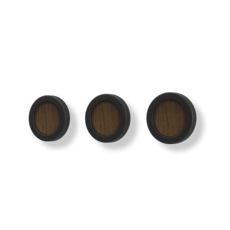 <p><span style="font-size: small;"><strong>UMBRA Комплект от 3 бр закачалки “HUB“</strong></span><br /><span style="font-size: small;"><strong>• </strong></span><strong>Цвят: </strong>черен / орех<br />•<strong> Закачане на стена (с включени елементи)</strong><br />• <strong>Размер на 1 бр закачалка:</strong> 7 x 7 х 7 cм<br />•<strong> Тегло:</strong> 0,200 кг<br />• <strong>Размер на опаковката:</strong> 22 х 8 х 9 см<br />• <strong>Материал:</strong> естествено дърво, метал, гума<br />• <strong>Максимално натоварване на всяка закачалка:</strong> 2,3 кг<br /><strong>Производител: UMBRA / Канада<br /></strong><em><strong>DESIGN: JORDAN MURPHY</strong></em></p><br />Марка: Umbra HK Limited <br />Модел: UMBRA 318833-048<br />Доставка: 2-4 работни дни<br />Гаранция: 2 години