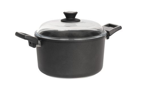 <p><span style="font-size: large;"><strong>Дълбока тенджера с капак Ø 16 см</strong></span>
<li><strong>Незалепващо покритие: <span style="color: #0000ff;">Titanium 2000 Plus Non-Stick®</span></strong>  <li><strong>Диаметър</strong>: Ø 16 см  <li><strong>Височина:</strong> 11 см  <li><strong>Вместимост: </strong>2 л
<li><strong>Дръжки:</strong> Бакелит - издържат до 260°С <li><strong>Производител: SKK, Германия</strong> <li><strong>Подходяща за:</strong>
<p><strong>       <img src="{{media url="/_1.jpg"}}" alt="" width="200" /></strong><<br />Марка: SKK <br />Модел: SKK 252<br />Доставка: 2-4 работни дни<br />Гаранция: 2 години