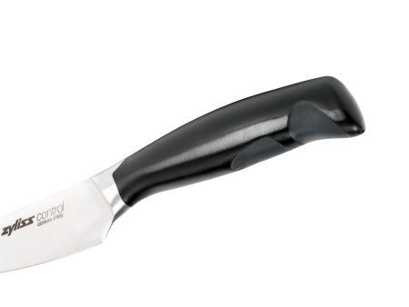<p><span style="font-size: small;"><em><strong><em><strong><strong><strong>ZYLISS Нож на майстора - 16.5 см - серия "ZYLISS CONTROL"<br /></strong><strong>• Размери на опаковката:</strong> 2.5 см / 35 см / 10.5 см<br /><strong>• Размери на продукта:</strong> 2 см / 31 см / 4.8 см<br /><strong>• Тегло:</strong> 0.141 кг.<br /><strong>• Материал:</strong> </strong>кована стомана - <strong>X50CrMoV15</strong>, ABS, TPE<strong><br />• Ергономична дръжка<br /><strong><strong>• Антибактериално покритие на дръжката<br /></strong></strong><strong>• Подходящо за съдомиялна машина </strong><br /></strong><strong><strong>Производител: ZYLISS / Швейцария </strong></strong></strong></em><br /><br /></strong></em></span><strong style="color: #ff0000; font-size: medium;">ВНИМАНИЕ!!! </strong><strong style="color: #ff0000; font-size: medium;">ПАЗЕТЕ ОТ ДЕЦА!!!</strong></p><br />Марка: ZYLISS <br />Модел: ZYLISS 920181<br />Доставка: 2-4 работни дни<br />Гаранция: 2 години