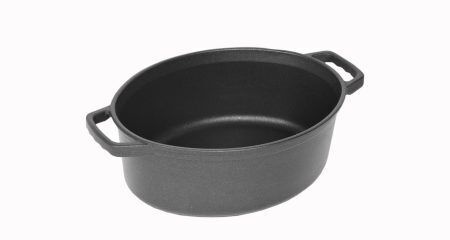 <p><span style="font-size: medium;"><strong>Тава La Cocotte AMT <br /></strong></span>Материал: Алуминий<br />Покритие: Незалепващо покритие<strong><span style="color: #0000ff;"> Lotan®</span>,</strong> произведено и сертифицирано в Германия, с гаранции за най-високо качество<br />Размери 32х25 см.<br />Височина: 12 см.<br />Вместимост: 6 л.<br />Дебелина на дъното: 9 мм.<br />Дебелина на стената: 6 мм.<br />Производител:<strong> AMT Германия<br /></strong>Подходяща за:<br /><img src="{{media url="/_1_5.jpg"}}" alt="" width="150" /></p><br />Марка: AMT <br />Модел: AMT 3225<br />Доставка: 2-4 работни дни<br />Гаранция: 2 години