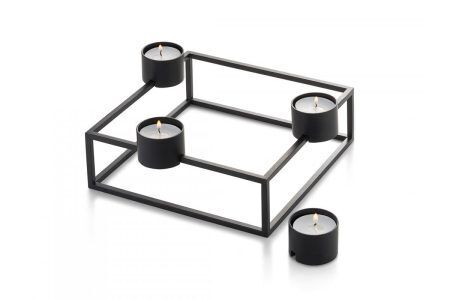 <p><span style="font-size: medium;"><strong>Магнитен свещник "CUBO" - 5 части</strong></span>
<p><strong>Материал: </strong> стомана, прахово боядисана, магнит
<p><strong>Размери: </strong>20 х 20  х 9 см 
<p><span style="font-size: small;"><em><strong>Design: FLIP</strong></em></span><br />Марка: PHILIPPI <br />Модел: PH 236001<br />Доставка: 2-4 работни дни<br />Гаранция: 2 години