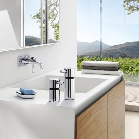 <p><span style="font-size: small;"><strong>BLOMUS Диспенсър за сапун AREO - полиран</strong> </span><br />• <strong>Вместимост: </strong>110 мл<br />•<strong> Височина:</strong> 11,5 см<br />• <strong>Размери:</strong> Ø 5,5 см<br />• <strong>Материал:</strong> полирана неръждаема стомана <br /> • <strong>Производител: </strong>BLOMUS, Германия <br /> <em><strong>DESIGN: Flöz Design</strong></em></p><br />Марка: BLOMUS <br />Модел: BLOMUS 68813<br />Доставка: 2-4 работни дни<br />Гаранция: 2 години