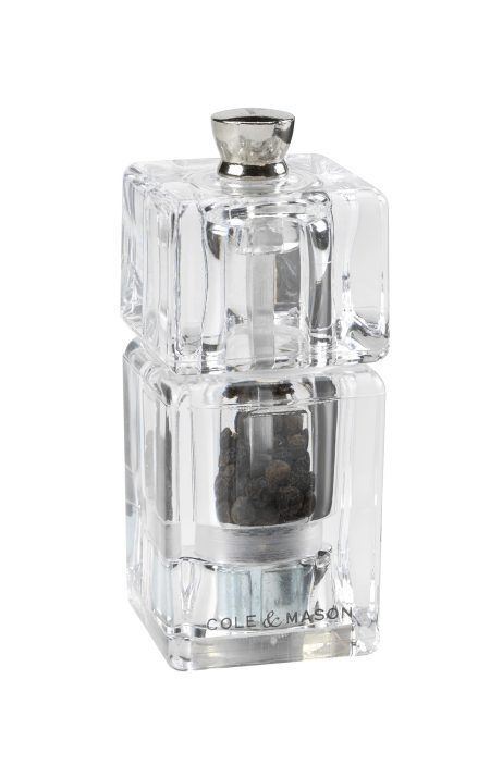 <br /><hr><br /><p><strong>COLE & MASON Мелничка за пипер “MINI CUBE“<br /></strong>• <strong>Височина:</strong> 9 см.<br />• <strong>Материал:</strong> акрил, стомана<br />• <strong>Цвят:</strong> прозрачен<br />• <strong>Механизъм: </strong>закалена въглеродна стомана<br /><strong>• Регулируеми настройки на мелене:</strong> от едро до фино<br />• <strong>Пълна (с черен пипер)<br /></strong>• <strong>Да не се мокри с вода!<br /></strong>•<span style="color: #ff0000; font-size: small;"> <strong>Не използвайте мелничката за различни от черен пипер продукти!!! <br /></strong></span><strong>Производител: Cole&Mason / Англия</strong></p><br />Марка: COLE & MASON <br />Модел: Cole & Mason H 305411<br />Доставка: 2-4 работни дни<br />Гаранция: 2 години