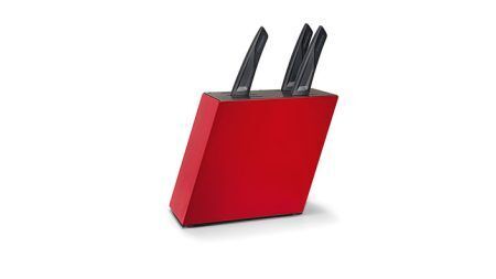 <p><span style="font-size: medium;"><strong>Audi Sport Knife Block - Блок за съхраненение на ножове</strong></span>
<p>- Ромбоидна форма - <strong><span style="color: #ff0000;">Audi Sport Logo</span></strong>
<p>- Метален капак в черен цвят
<p>- Лазерно гравирано лого на  <strong><span style="color: #ff0000;">Audi Sport Logo</span></strong>
<p>- Подходящ за 6 кухненски ножd
<p><strong>Размери:</strong>  22см  х 22см  х 12 см (Д / В/ Ш)
<p><strong>Цвят: </strong>червен
<p><strong>Материал:</strong> дърво бук 
<p><span style="font-size: small;"><strong>Производител: KYOCERA / Япония</strong></span><br />Марка: KYOCERA <br />Модел: Kyocera KNBL AUDI<br />Доставка: 2-4 работни дни<br />Гаранция: 2 години