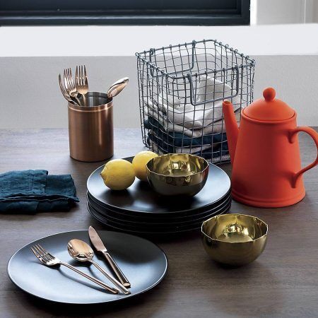 <p><span style="font-size: small;"><strong>HERDMAR Комплект прибори за хранене “ARCO“- 30 части - за 6 човека - с PVD покритие златно/розово</strong></span><br />• Изработени от неръждаема стомана 18/10<br /> • Подходящи за почистване в съдомиялна машина.<br />• <span style="color: #ff0000;"><strong>24-каратово златно покритие ( PINK GOLD / Розово злато )<br /></strong></span><span style="text-decoration: underline;"><strong>Комплектът включва:</strong></span> <br /> • Нож за хранене: 6 бр.<br /> • Вилица за хранене: 6 бр. <br />• Лъжица за хранене: 6 бр.<br /> • Десертна лъжичка: 6 бр. <br /><span>• Десертни вилици: 6 бр</span><br /><strong>ПРОИЗВОДИТЕЛ: HERDMAR / Португалия</strong></p><br />Марка: HERDMAR <br />Модел: Herdmar 151-3030-0117-150-0023<br />Доставка: 2-4 работни дни<br />Гаранция: 2 години
