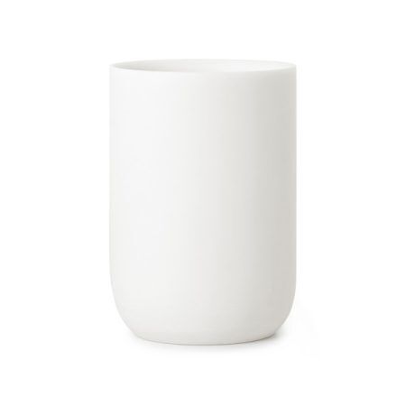<p><span style="font-size: small;"><strong>UMBRA Канистер за аксесоари “JUNIP“ </strong></span>“<br /><span style="font-size: small;"><strong>• </strong></span><strong>Цвят:</strong> бял <br />• <strong>Размер: </strong>7 х 7 х 10,3 cm<br />• <strong>Материал:</strong> смола<br /><strong>Производител: UMBRA / Канада<br /></strong><em><strong>DESIGN: EUGENIE DE LOYNES</strong></em></p><br />Марка: Umbra HK Limited <br />Модел: UMBRA 1008025-660<br />Доставка: 2-4 работни дни<br />Гаранция: 2 години