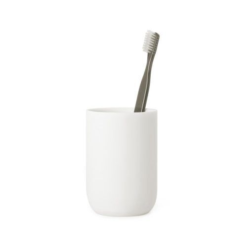 <p><span style="font-size: small;"><strong>UMBRA Канистер за аксесоари “JUNIP“ </strong></span>“<br /><span style="font-size: small;"><strong>• </strong></span><strong>Цвят:</strong> бял <br />• <strong>Размер: </strong>7 х 7 х 10,3 cm<br />• <strong>Материал:</strong> смола<br /><strong>Производител: UMBRA / Канада<br /></strong><em><strong>DESIGN: EUGENIE DE LOYNES</strong></em></p><br />Марка: Umbra HK Limited <br />Модел: UMBRA 1008025-660<br />Доставка: 2-4 работни дни<br />Гаранция: 2 години