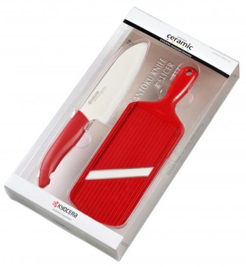 <li>Подаръчен комплект, състоящ се от две части:
<li>Керамичен нож <strong>Kyocera FK-140 </strong>
<li>Керамично ренде <strong>Kyocera CSN 202 </strong>
<li>Предлага се в блистер опаковка<br />Марка: KYOCERA <br />Модел: Kyocera FK-140WH-RD+202 RD<br />Доставка: 2-4 работни дни<br />Гаранция: 2 години