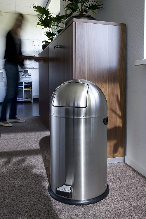 <p><span style="font-size: small;"><strong><strong>EKO EUROPE </strong>Кош за отпадъци с педал “KICK CAN“</strong></span><br /> <strong>• Материал:</strong> матирана неръждаема стомана<br /><strong>• Цвят:</strong> хром<br /><strong>• Вместимост:</strong> 33 литра <br /><strong>• Размери:</strong> Ø 35 см / H 70 см.<br /><strong>• Вътрешна галванизирана кофа</strong><br /><strong>Производител: EKO EUROPE / Холандия</strong></p><br />Марка: EKO-EUROPE <br />Модел: EKO 964800 - Matt s/s<br />Доставка: 2-4 работни дни<br />Гаранция: 2 години