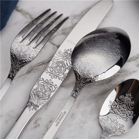 <br /><hr><br /><p><strong>HERDMAR Комплект прибори за хранене “POMPADOUR“ - за 12 човека от 130 части </strong><br />• Изработени от неръждаема стомана 18/10<br /> • Подходящи за почистване в съдомиялна машина.<br /><span style="text-decoration: underline;"><strong>Комплектът включва:</strong><br /></span>• Нож за хранене: 12 бр.<br />• Вилица за хранене: 12 бр.<br />• Лъжица за хранене: 12 бр.<br />• Десертен нож: 12 бр<br />• Десертни лъжици: 12 бр<br />• Десертни вилици: 12 бр<br />• Нож за риба: 12 бр<br />• Вилица за риба: 12 бр<br />• Лъжички за чай: 12 бр<br />• Лъжичка за кафе: 12 бр<br />• Вилица за сервиране на месо: 1 бр<br />• Нож за сервиране на месо: 1 бр<br />• Вилица за сервиране на риба: 1 бр<br />• Нож за сервиране на риба: 1 бр<br />• Лопатка за сервиране на торта: 1 бр<br />• Черпак за супа: 1 бр<br />• Черпак за сос: 1 бр<br />• Лъжица за сос: 1 бр<br />• Лопатка за сервиране: 1 бр.<br />• Лъжица за салата: 1 бр</p>
<p><strong>ПРОИЗВОДИТЕЛ: HERDMAR / Португалия</strong></p>
<p> </p>
<div class="product-img-box">
<p class="product-image"> </p>
</div><br />Марка: HERDMAR <br />Модел: Herdmar 188-3130-0117-110-0000<br />Доставка: 2-4 работни дни<br />Гаранция: 2 години