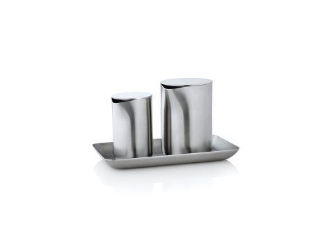 <p><span style="font-size: small;"><strong>BLOMUS Каничка за сметана от неръждаема стомана със стоманен капак BASIC <br />• </strong></span><strong>Материал:</strong> матирана неръждаема стомана <br />• <strong>Височина:</strong> 8 см <br /> • <strong>Диаметър:</strong> Ø 5 см<br /> • <strong>Вместимост: </strong>120 мл<br /> • <strong>Производител:</strong> BLOMUS, Германия <br /> <em><strong>DESIGN: Flöz Industrie Design</strong></em></p><br />Марка: BLOMUS <br />Модел: BLOMUS 63618<br />Доставка: 2-4 работни дни<br />Гаранция: 2 години