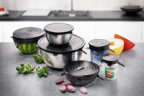 <p><strong>GEFU Комплект силиконови капаци с различни размери “FLEXIFRESH“</strong><br /><span>• </span><strong>В комплекта: </strong>6 бр. силно гъвкави, кръгли силиконови капака<br /><span>• </span><strong>Затваря херметично и запазва храната ви свежа<br />• С дръжки за лесно поставяне и сваляне<br />• За многократна употреба<br />• Замества употребата на фолио</strong><br /><span>• </span><strong>Цвят:</strong><span> черен</span><br /><span>• </span><strong>Размери:</strong><span> Ø 6 см, Ø 9 см, Ø 11 см, Ø 14 см, Ø 16 см, Ø 20 см х 2,7 см (h)</span><br /><span>• </span><strong>Материал</strong><span>: силикон</span><br /><span>• </span><strong>Подходящи за миене в съдомиялна машина</strong><br /><strong>Производител: GEFU / Германия</strong></p><br />Марка: GEFU - GERMANY <br />Модел: GEFU 12765<br />Доставка: 2-4 работни дни<br />Гаранция: 2 години
