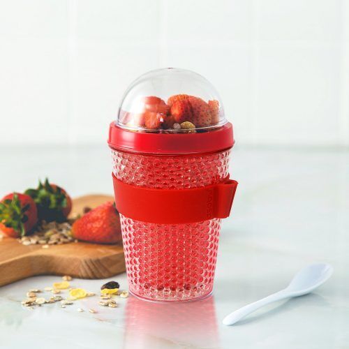 <p><strong><span style="font-size: small;">ASOBU Двустенна охлаждаща чаша с лъжичка“CHILL YO 2 GO“</span></strong><br />• <strong>Двойни стени с вграден охлаждащ гел<br /></strong>• <strong>Вместимост:</strong> 386 мл.<br />• <strong>Размери:</strong> 10,8 x 17,8 см <br />• <strong>Тегло:</strong> 0,286 кг<br />• <strong>Материал:</strong> акрил, силикон, меламин<br />• <strong>Не загрявайте на котлон или в микровълнова фурна </strong><br /><strong>• Мийте само на ръка</strong><br /><strong> •100% без съдържание на Бисфенол А /BPA/</strong><br />• <strong>Цвят:</strong> червен<br /><strong>Производител: ASOBU / Канада</strong></p><br />Марка: ASOBU <br />Модел: ASOBU - CY2GO RED<br />Доставка: 2-4 работни дни<br />Гаранция: 2 години
