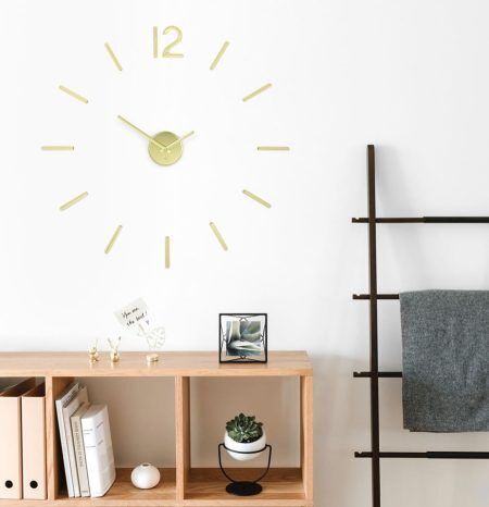 <p><span style="font-size: small;"><strong>UMBRA Часовник за стена “BLINK“ <br /></strong></span> •<strong> Цвят:</strong> месинг<br /> • <strong>В комплект с шаблони за монтаж и двойнозалепващи ленти 3M</strong><br />• <strong>Материал:</strong> алуминий<br /> • <strong>Безшумен механизъм </strong><br />• <strong>Захранване: </strong>1 бр батерия АА ( не са включени) <br /><strong>Производител: UMBRA / Канада </strong><br /><em><strong>DESIGN: ЕDWARD LEE & ADRIENNA MATZEG</strong></em></p><br />Марка: Umbra HK Limited <br />Модел: UMBRA 1013169-104<br />Доставка: 2-4 работни дни<br />Гаранция: 2 години