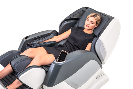 <p><span style="font-size: medium;"><strong>CASADA Масажен стол "AURA" с антистрес система Braintronics® - цвят черен/сив</strong></span> <br /><span style="text-decoration: underline;"><strong>Технически характеристики:<br /></strong></span><strong>• Размери в изправено положение:</strong> 155 х 81 х 122 см <br /><strong>• Размери в хоризонтално положение: </strong>202 х 81 х 102 см<br /><strong>• Тегло: </strong>111 кг <br /><strong>• Напрежение: </strong>220-240V 50/60 Hz <br /><strong>• Номинална мощност:</strong> 250 W <br /><strong>• Цвят:</strong> бяло/ сиво<br /><strong>• Оперативно време:</strong> 20 мин<br /><strong>• Време Braintronics® :</strong> 21 мин<br />• <strong>Дистанционно управление</strong><br /><strong>• Панел за бързо стартиране</strong><br /><strong>• Braintronics® система<br />• Таймер: </strong>5 ÷ 40 минути<br />• <strong>Брой масажни ролки на гърба:</strong> 4 ( Smart 4D с нагряване)<br />• <strong>Брой масажни ролки на стъпалото:</strong> 6<br />• <strong>Брой автоматични програми:</strong> 16<br /><strong>• Брой индивидуални програми: </strong>23<br />• <strong>Индивидуални настройки за масаж<br />• Вибрационене масаж<br />• Свързване на смартфон ( Bluetooth)<br />• Вградени високоговорители<br />• Максимално тегло на потребителя: </strong>120 кг<strong><br />• Максимална височина на потребителя:</strong> 200 см<strong><br />• Гаранция: 24 месеца<br />• Опция (срещу заплащане) за удължена 5 годишна гаранция<br /></strong></p>
<p><span style="color: #ff0000;"><strong><br />*HI-FI Слушалките, не са включени в комплекта</strong></span></p>
<p><br /><strong><span style="font-size: small;"><span style="font-size: medium;">Производител: CASADA / Германия </span><br /></span></strong><strong><span style="text-decoration: underline;"><span style="font-size: medium;"><br />Сертификати:</span></span><br /></strong><img src="{{media url="/alphasonic_image16.jpg"}}" alt="" width="130" /><br /><br /><br /><span><strong>Ръководство за потребителя</strong> ( </span><span style="color: #ff0000;"><strong>Виж. ПРИКАЧЕНИ ФАЙЛОВЕ </strong></span><span>)</span></p><br />Марка: CASADA <br />Модел: CMS - 553<br />Доставка: 2-4 работни дни<br />Гаранция: 2 години