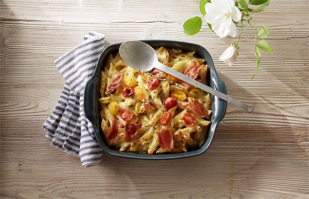 EMILE HENRY Керамична тава „SQUARE OVEN DISH“- 22х22см – цвят екрю