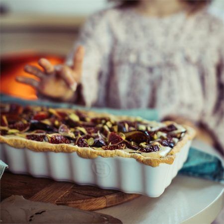 <p><strong>EMILE HENRY Керамична плитка провоъгълна форма за тарт "SLIM RECTANGULAR TART DISH" </strong><br />• <strong>Ръчно изработена от 100% естествени материали<br />• Устойчива на температури: </strong>- 20º С до + 270º С<strong><br />• Равномерно разпределение на топлината<br />• Задържа топлината на ястието по-дълго от обикновените съдове<br />• Висока устойчивост на надраскване <br /></strong>• <strong>Материал:  <span style="color: #ff0000;">HR® Ceramic (High Resistance) <span style="color: #000000;">/ </span></span></strong><span style="color: #ff0000;"><span style="color: #000000;">Високо устойчива керамика</span></span><strong><span style="color: #ff0000;"><span style="color: #000000;"> / </span><br />• <span style="color: #000000;">Без съдържание на олово, кадмий и никел</span><br /><span style="color: #000000;">• Външен размер вкл.дръжките: </span></span></strong><span style="color: #ff0000;"><span style="color: #000000;">36,5 х 15 х 5 см</span></span><span style="color: #ff0000;"><br /><strong><span style="color: #000000;">• Вътрешен размер: </span></strong><span style="color: #000000;">34,5 х 13 х 4</span><span style="color: #000000;"> см<br /></span></span><span style="color: #ff0000;"><span style="color: #000000;">• <strong>Вместимост:</strong> 1,3 литра</span><br /><span style="color: #000000;"><strong>• Тегло: </strong>1,09 кг</span><br /><span style="color: #000000;">• <strong>Цвят: </strong>жълт</span><br /><span style="color: #000000;">• <strong>Подходяща за: </strong>фурна / микровълнова фурна / фризер / съдомиялна машина</span><br /><strong><span style="color: #000000;">Производител: EMILE HENRY / Франция</span></strong></span></p><br />Марка: Emile Henry <br />Модел: EH 6034-90<br />Доставка: 2-4 работни дни<br />Гаранция: 2 години