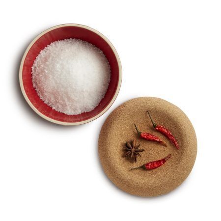 <p><strong>EMILE HENRY Керамичен канистер за сол с капак "SALT CELLAR"</strong> <br />• <strong>Ръчно изработена от 100% естествени материали<br /></strong><strong>• Висока устойчивост на надраскване <br /></strong>• <strong>Материал: </strong>керамика, корк<br />• <strong>Без съдържание на олово, кадмий и никел</strong><br />• <strong>Външен размер:</strong> 14,5 х 8,7 см (ДхВ)<br />• <strong>Вътрешен размер: </strong>13,3 х 5,6 см (ДхВ)<strong><br /></strong>• <strong>Вместимост:</strong> 0,48 литра<br />• <strong>Тегло:</strong> 0,44 кг<br />• <strong>Размери на опаковката:</strong> 15 х 15 х 9,5 см (ДхШхВ)<br />• <strong>Тегло с опаковката:</strong> 0,52 кг<br />• <strong>Цвят:</strong> сиво-бежов<br /><strong>• Керамичната част е подходяща за почистване в съдомиялна машина</strong><br /><strong>Производител: EMILE HENRY / Франция</strong></p><br />Марка: Emile Henry <br />Модел: EH 8761-95<br />Доставка: 2-4 работни дни<br />Гаранция: 2 години